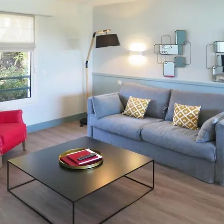 Sainte-barbe Sleeps 5 Pool Air Con Wifi